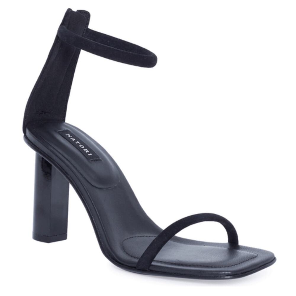 NATORI Glow Suede Black Sandal Size 9 EUC